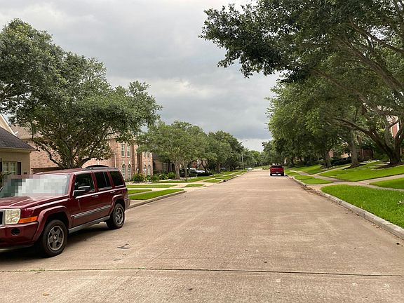 4th image of 4214 Oak Forest Dr