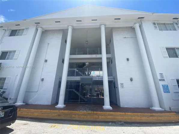 13700 NE 6th Ave APT 104, North Miami, FL 33161