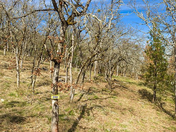 3rd image of 2083 Knowles Rd