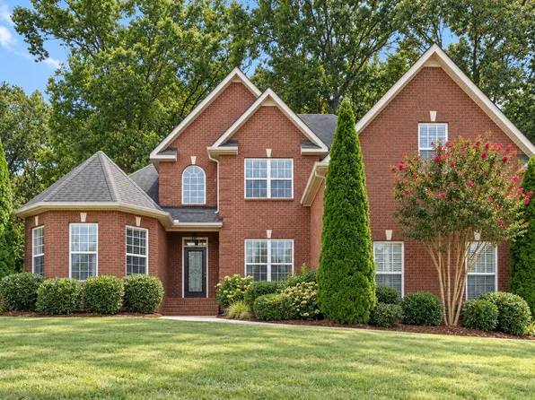 135 Ridgebend Dr, Murfreesboro, TN 37128