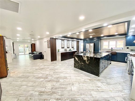 4th image of 15925 Winchester Way