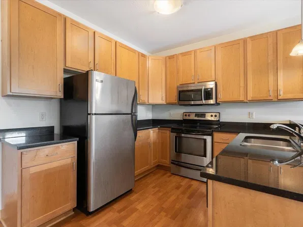 2900 University Ave SE APT 503, Minneapolis, MN 55414