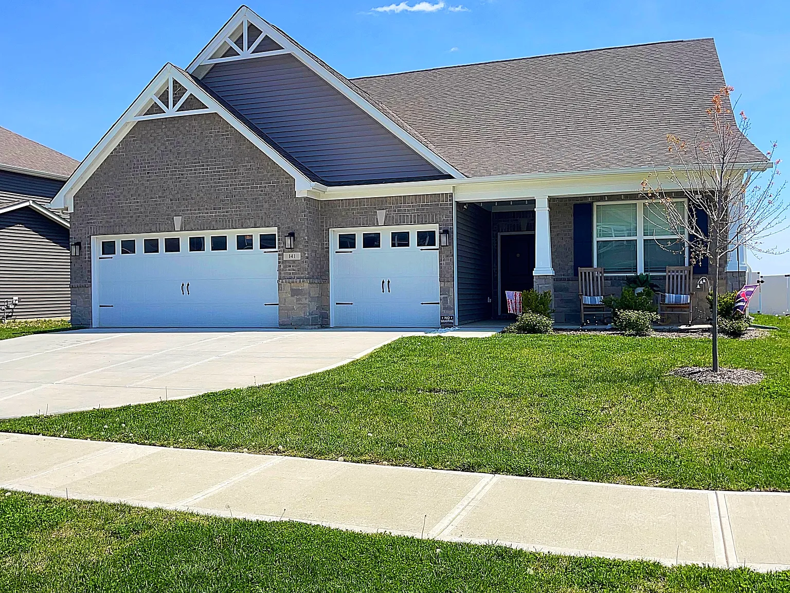 3 bed, 2.5 bath, 2333 sqft, $2,600 — Photo 1