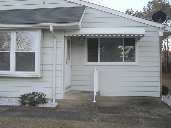 3rd image of 69 B Yorktowne Parkway #B