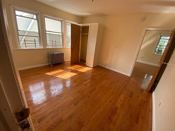 5th image of 20214 100th Ave Floor 2