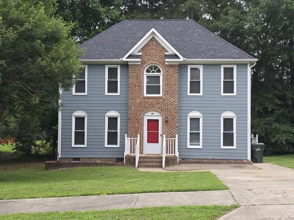 908 Penncross Dr, Raleigh, NC 27610