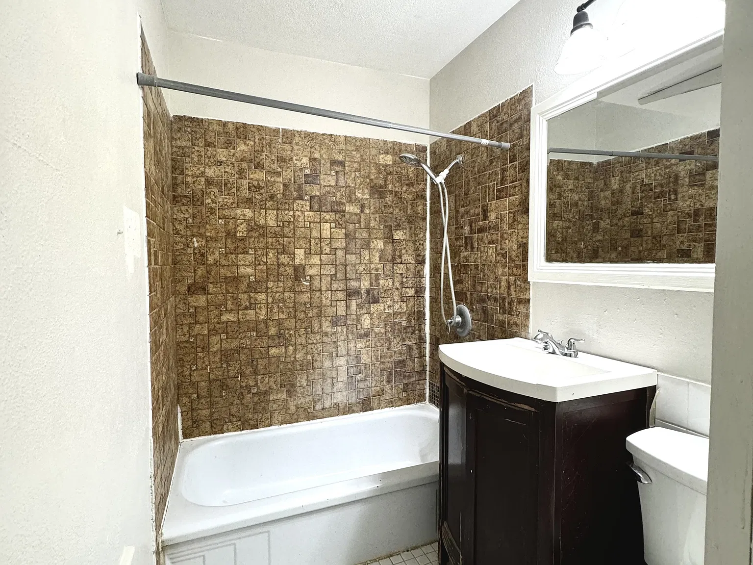 4628 South Crockett Street - 1 — Photo 2