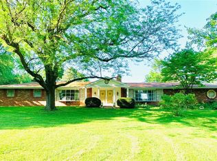 69 Kings Dr, Florissant, MO