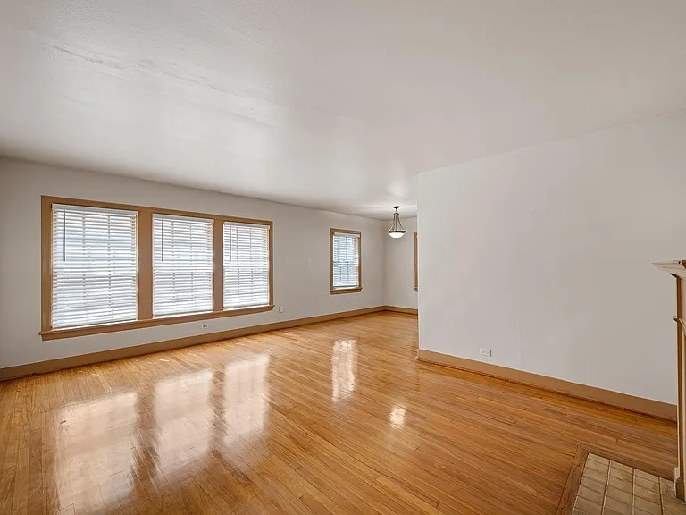 1806 Banks St #1 — Photo 7