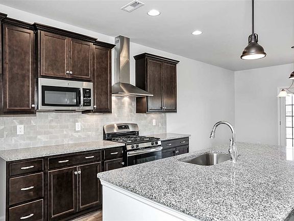5th image of 7481 Chaco St SE