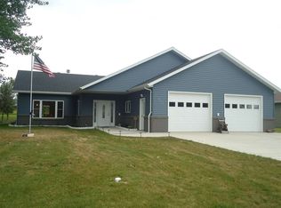 913 5th Ave. Sw, Rugby, ND 58368
