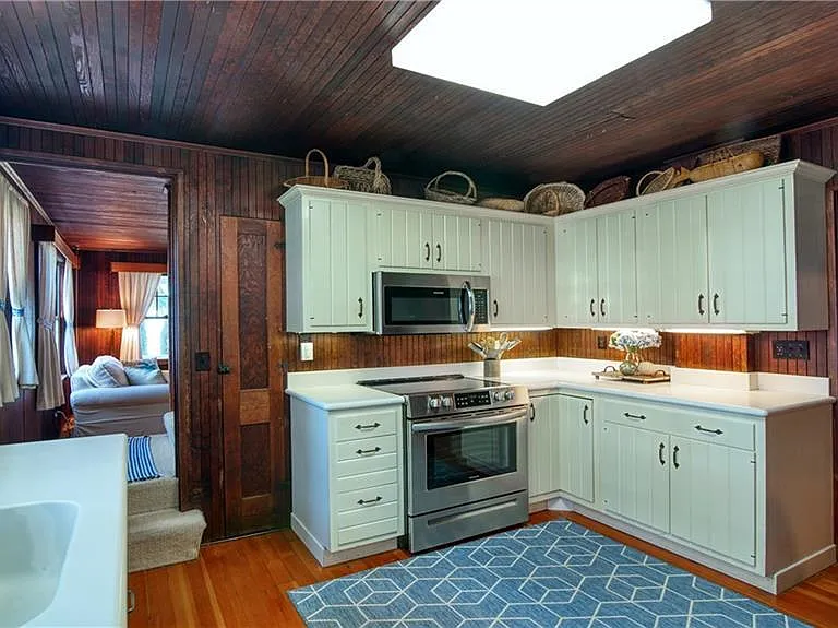 106 E Shore Ave — Photo 15