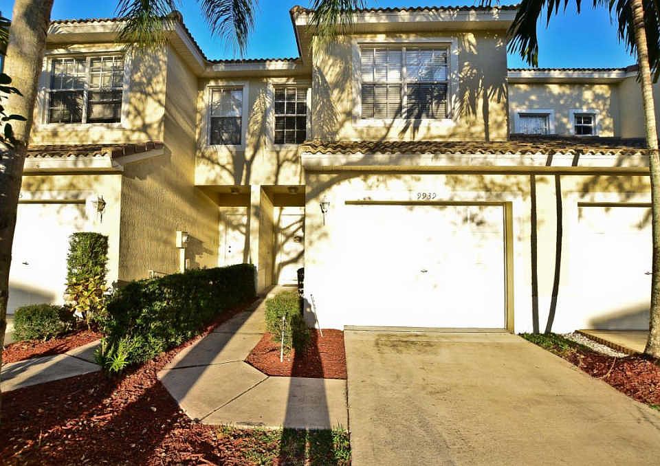 1st image of 9939 Lago Dr