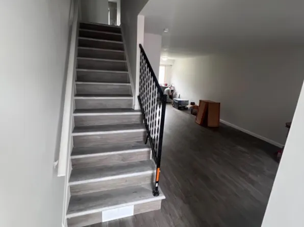 4664 Country Ln APT 5, Warrensville Heights, OH 44128