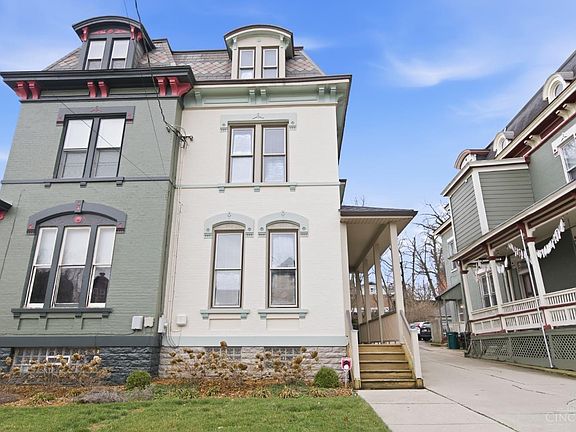 2nd image of 2656 Bellevue Ave