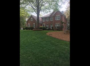 16418 Riverpointe Dr, Charlotte, NC 28278