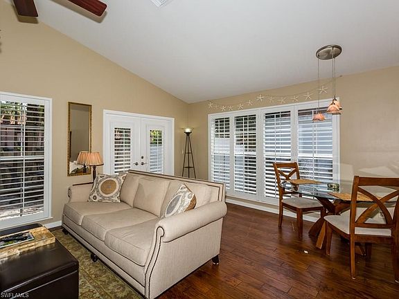 2nd image of 3165 Carriage Cir