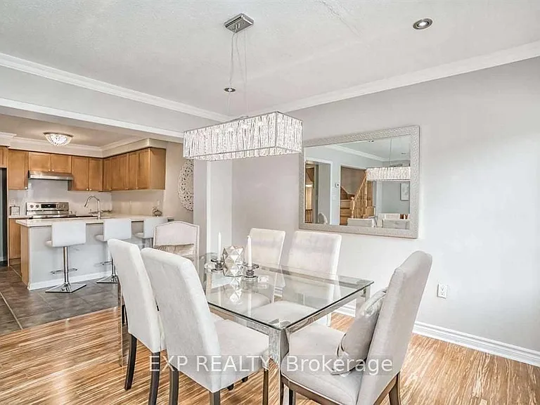 945 Sprague Pl — Photo 9