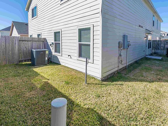 5th image of 2422 Sailors Way #A