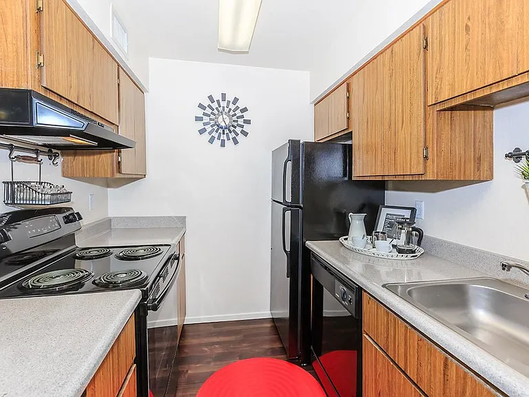 Model 650sqft partial reno, one bedroom no washer and dryer