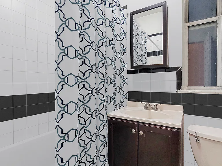 118 W 114th St #2E — Photo 7
