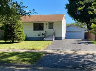 2421 Dakota Rd, Waukegan, IL 60087