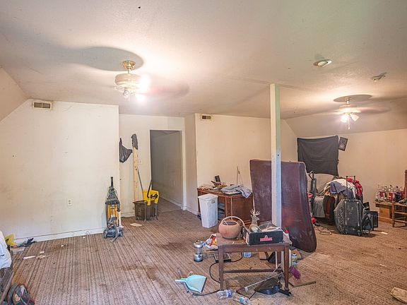 6th image of 156 Tracy Rd