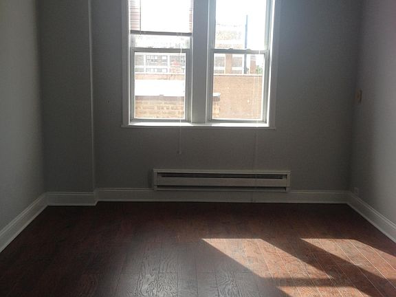 5th image of 5840 N Kenmore Ave