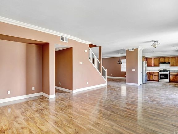 4th image of 19840 Silverwood Dr