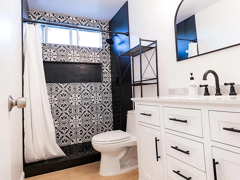 15490 Avenida Rambla — Photo 7