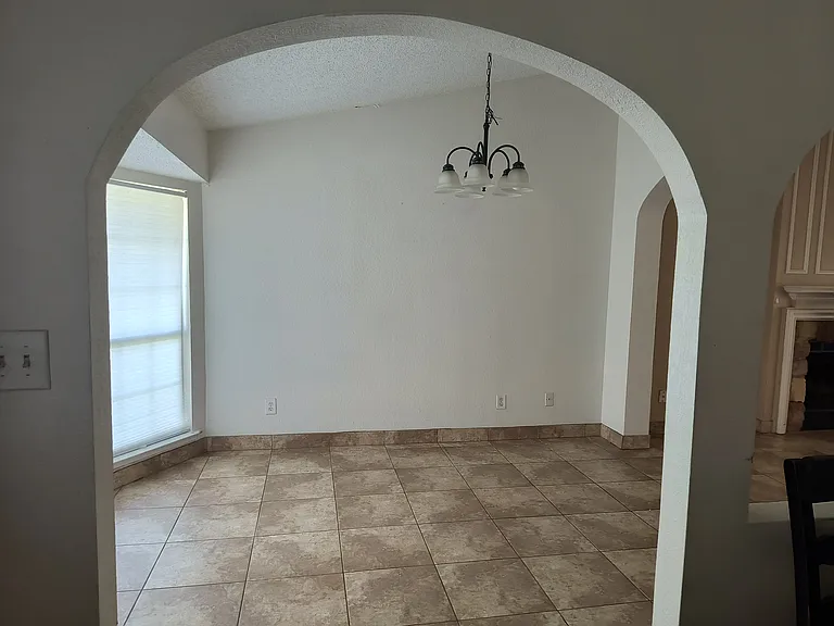 4110 Scotland Dr — Photo 6