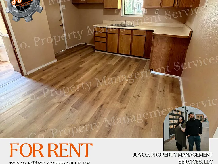 1322 W 10th St — Photo 7