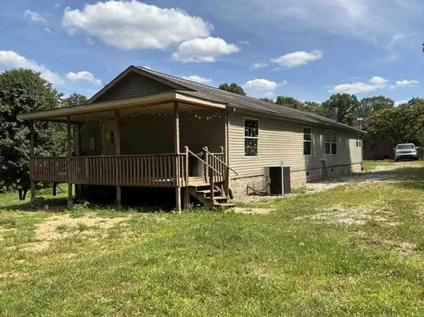 229 Eagle Ridge Rd, Leon, WV 25123