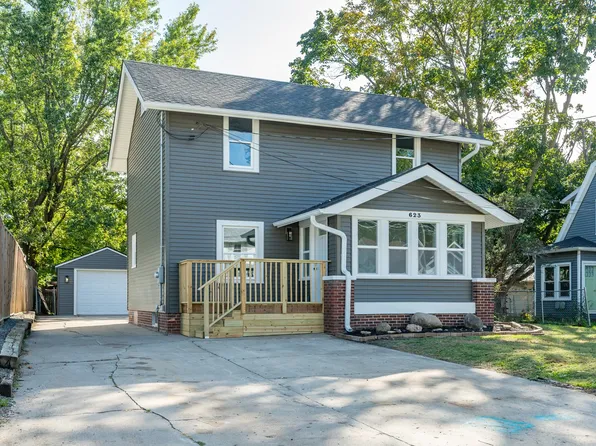 623 S 4th Ave W, Newton, IA 50208