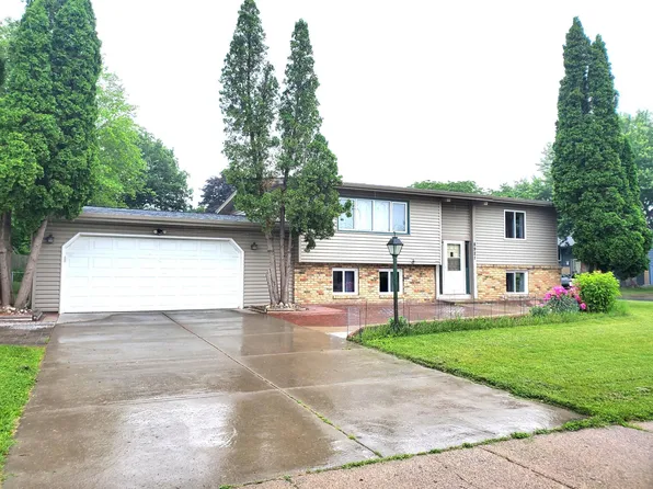 8921 49th Ave N, New Hope, MN 55428