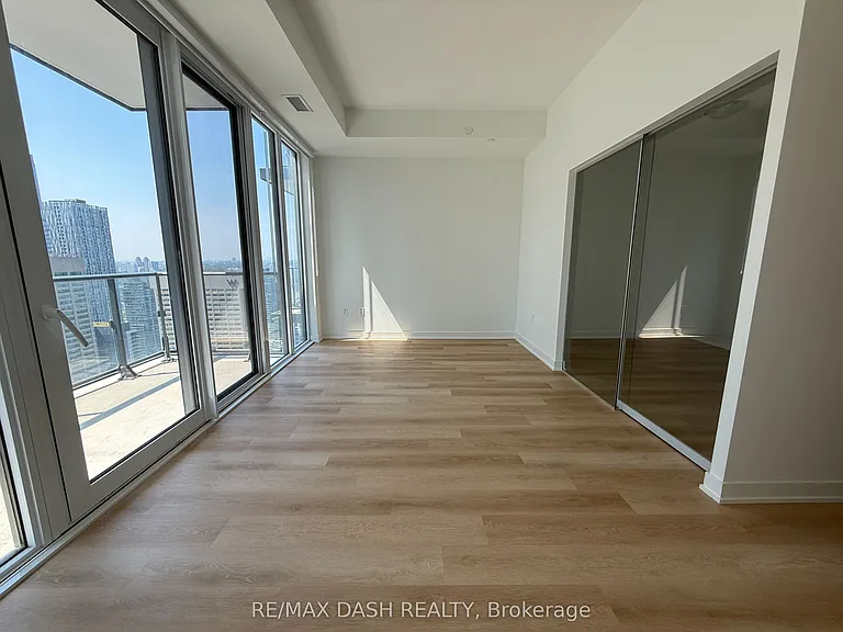 628 Church St #4402 — Photo 18