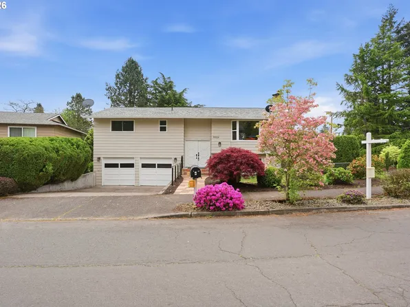 15904 SE Harrison St, Portland, OR 97233