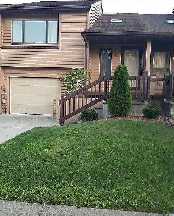 1st image of 89 Theresa Blvd