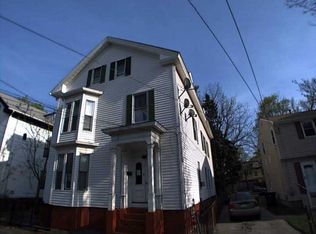 22 Oak St, Providence, RI 02909