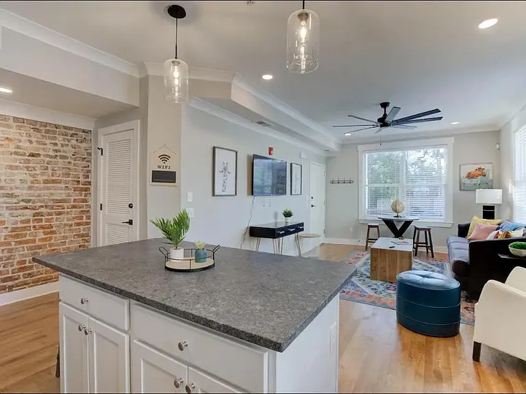 26 N McLean Blvd #101 — Photo 14