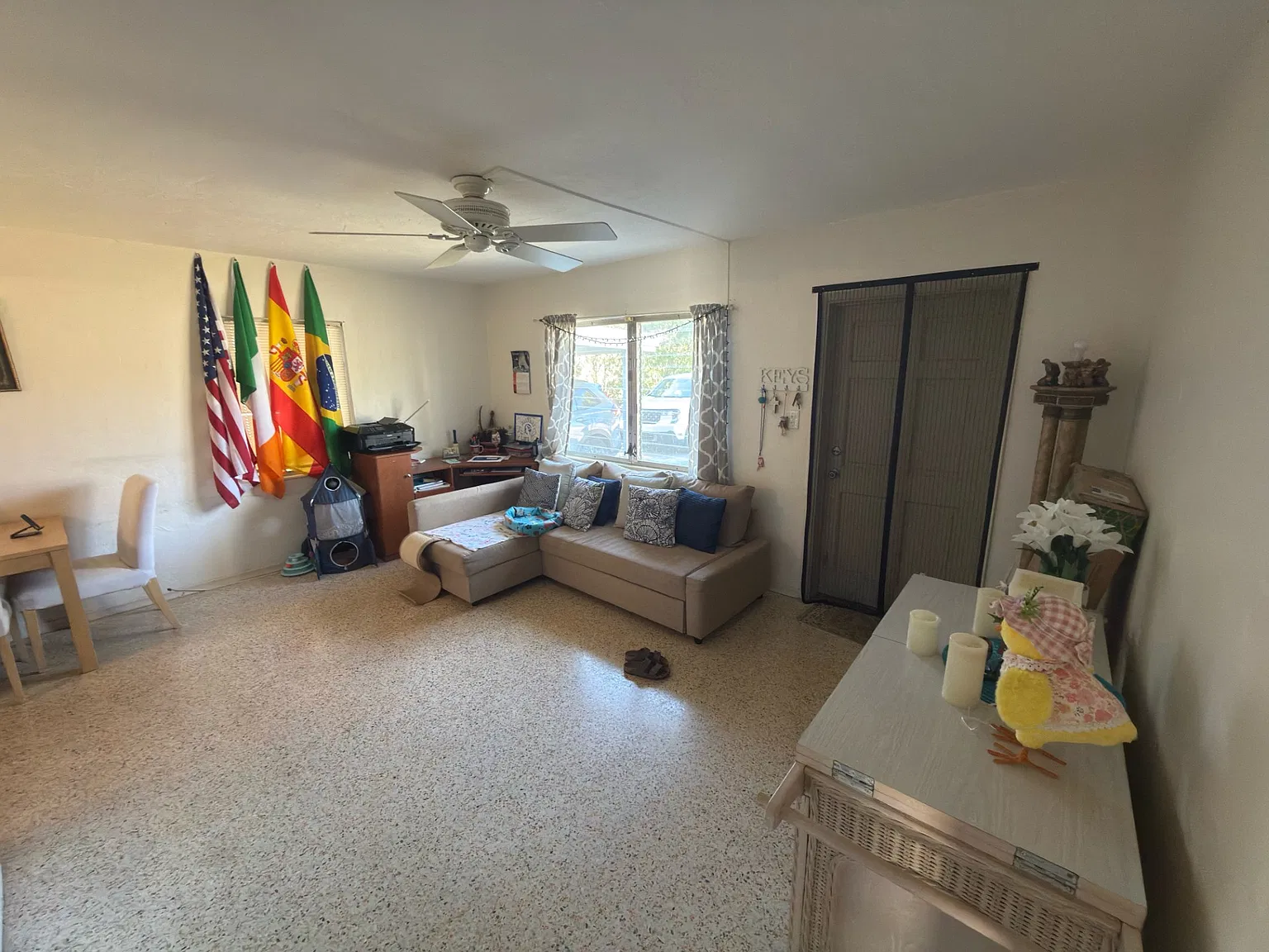 3 bed, 1300 sqft, $1,800 — Photo 4