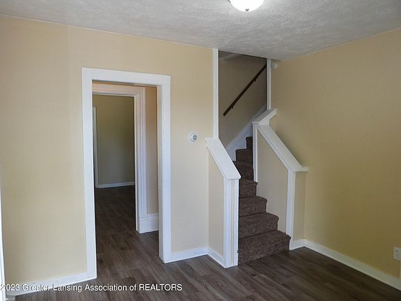 5th image of 309 S Hosmer St