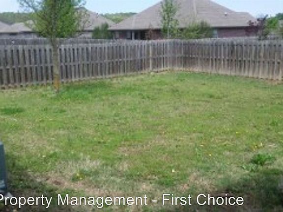 5th image of 2458 Harris Dr