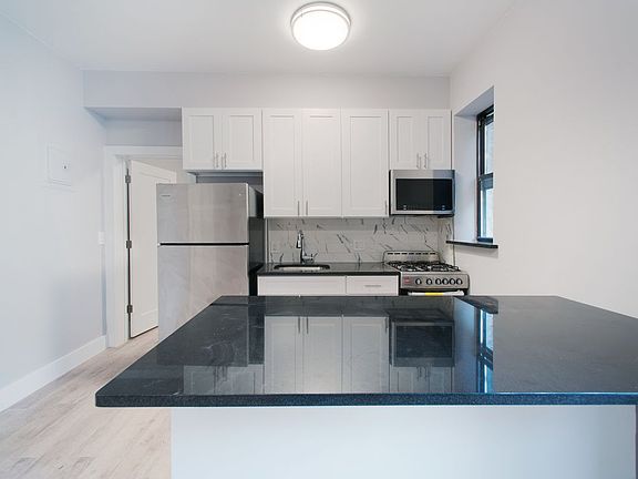 3rd image of 561 Lenox Ave #28A