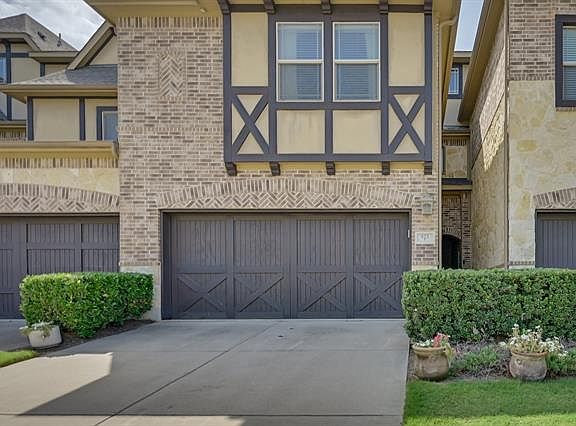 2nd image of 922 Brook Forest Ln