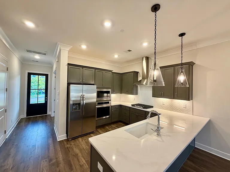 310 Buckwood Ln — Photo 3
