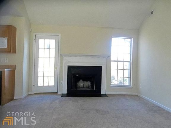 3rd image of 121 Bombay Ln