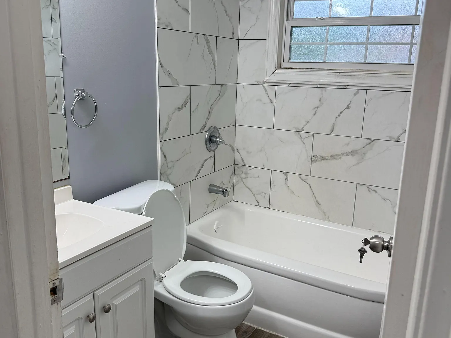 4 bed, 3.0 bath, 1561 sqft, $1,092 — Photo 2