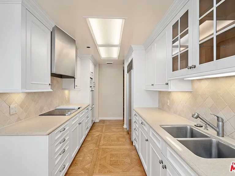 10750 Wilshire Blvd #1501 — Photo 13