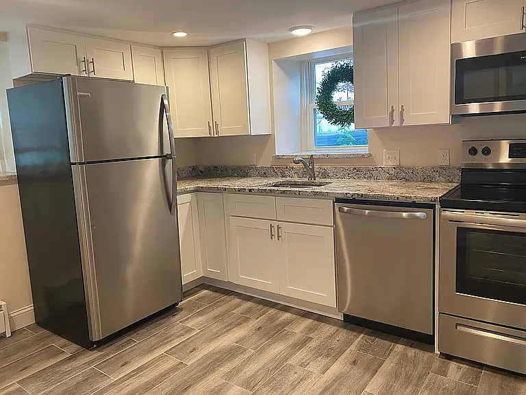 1 bed, 775 sqft, $2,200 — Photo 2